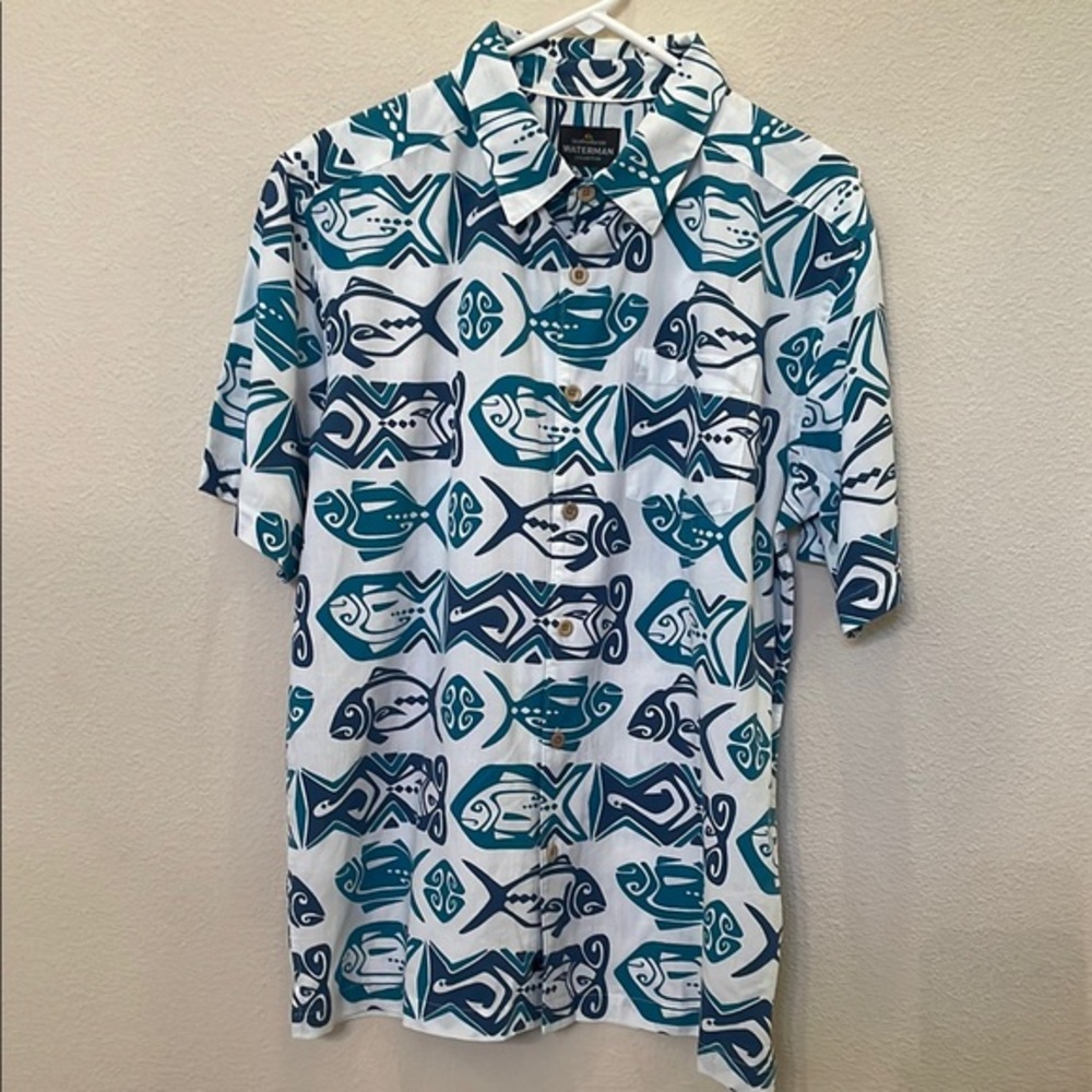 NWT Quiksilver Waterman Collection Button Down Collared Shirt Size Medium